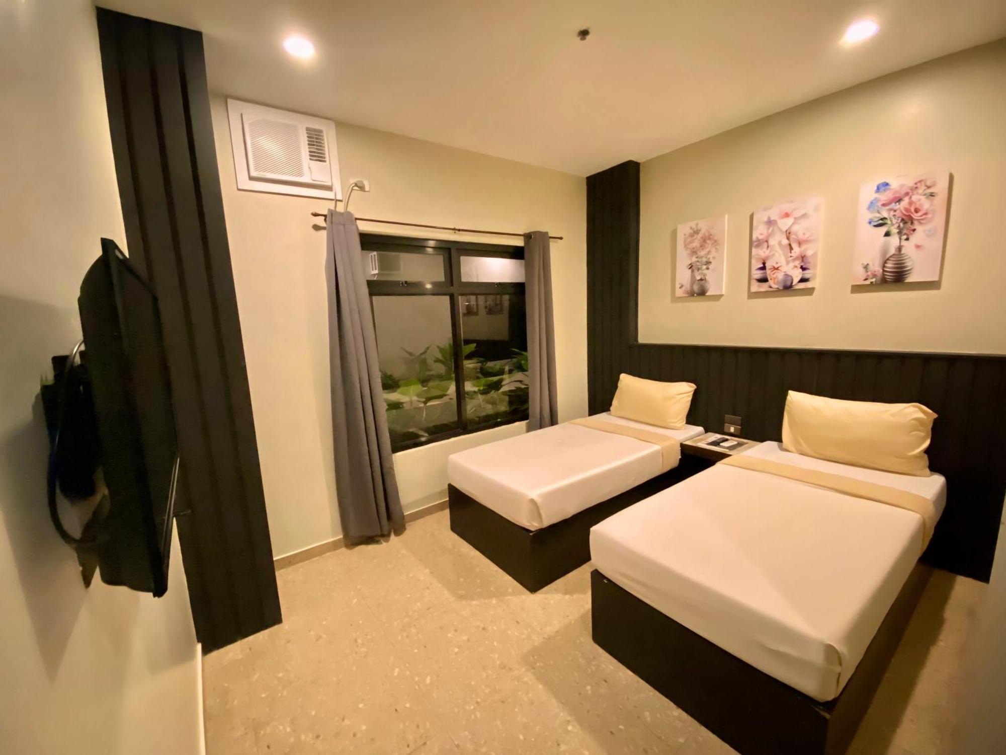 Rudolfo Suites Roxas City Exteriér fotografie