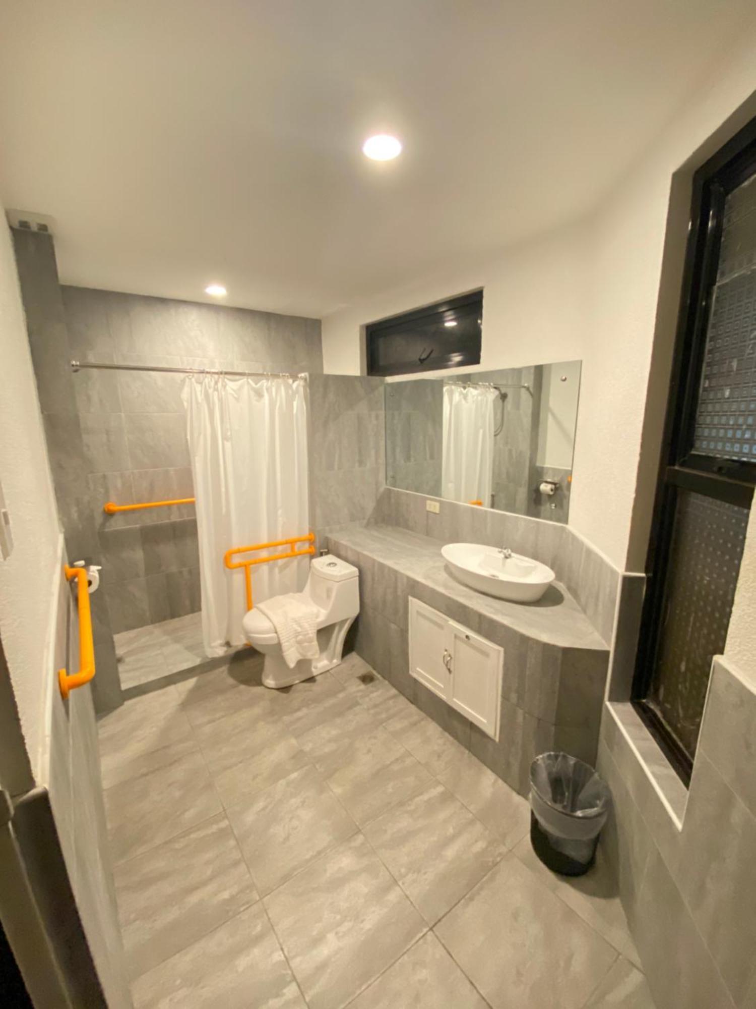 Rudolfo Suites Roxas City Exteriér fotografie